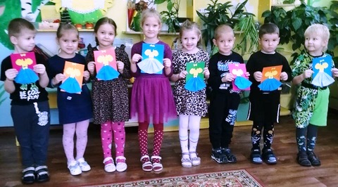 Тематическое занятие "Платье для мамы" Тематическое занятие "Платье для мамы".